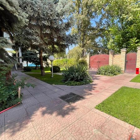 Гостевой Дом Шумкар Азия Guest House Shumkar Asia Bishkek Exteriör bild