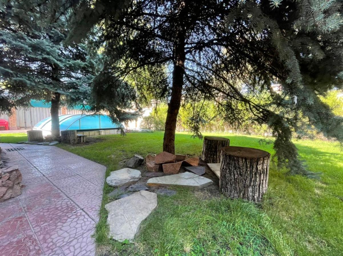 Гостевой Дом Шумкар Азия Guest House Shumkar Asia Bishkek Exteriör bild